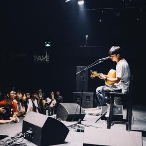 白丝小脚夹住命根
